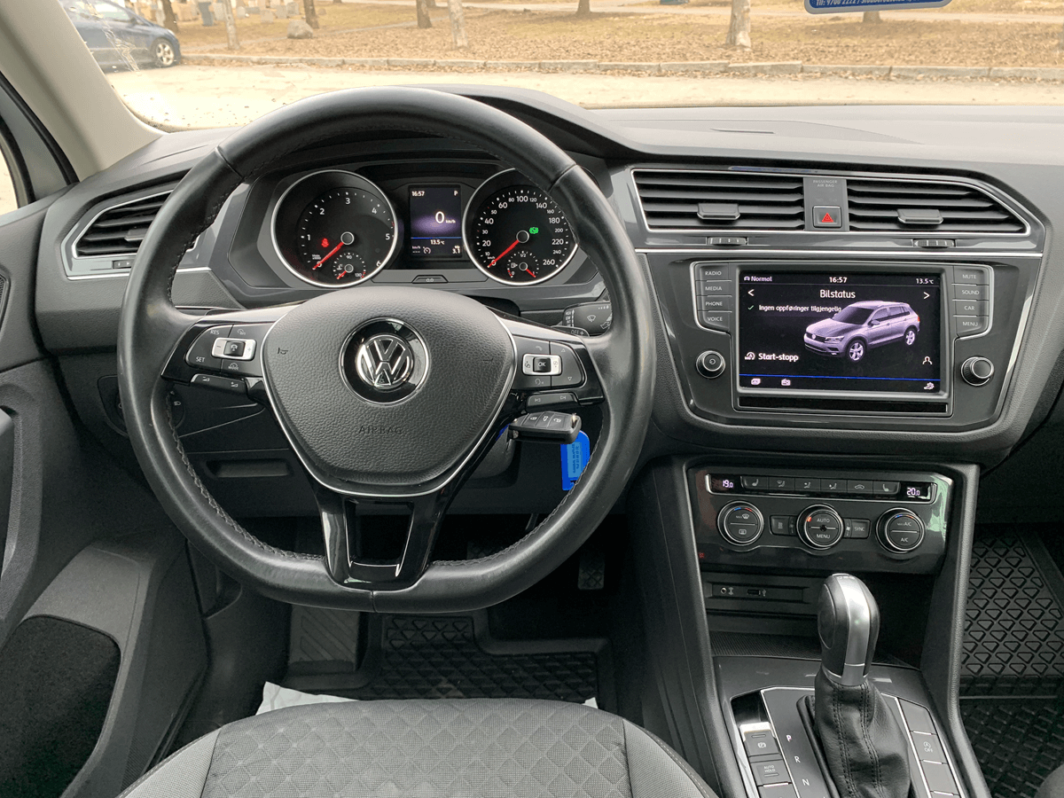 VW Tiguan 4x4-kjøretur - bilinnredning – Sunndal Bilutleie i Oslo